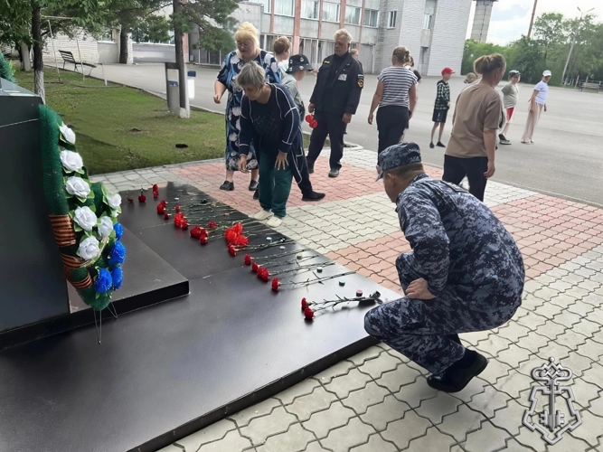 «Свеча памяти»: росгвардейцы почтили героев, погибших в годы Великой Отечественной войны